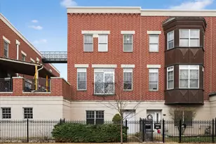 1151 E 46th St, Chicago, IL 60653 - Photo 1