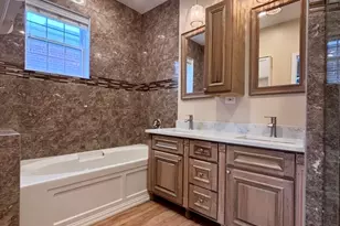 1151 E 46th St, Chicago, IL 60653 - Photo 29