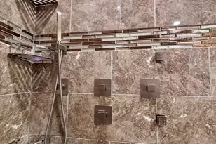 1151 E 46th St, Chicago, IL 60653 - Photo 35