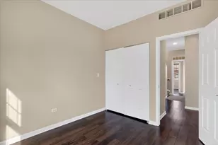 1151 E 46th St, Chicago, IL 60653 - Photo 23