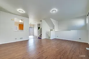 27 Monarch Dr, Streamwood, IL 60107 - Photo 3