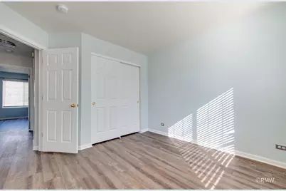 27 Monarch Drive, Streamwood, IL 60107 - Photo 11