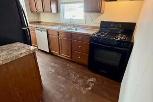 14448 Kilbourne Ave, Midlothian, IL 60445 - Photo 11