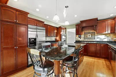 17W435 Concord Place, Darien, IL 60561 - Photo 5