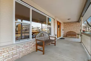 17W435 Concord Pl, Darien, IL 60561 - Photo 33