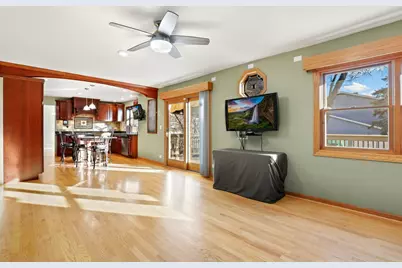 17W435 Concord Place, Darien, IL 60561 - Photo 3