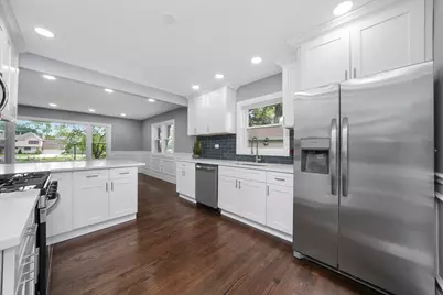 9624 W Shore Drive, Oak Lawn, IL 60453 - Photo 11