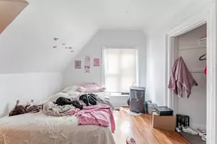 131 N Gifford St, Elgin, IL 60120 - Photo 9