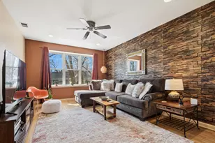 1908 W Chase Ave, Chicago, IL 60626 - Photo 3