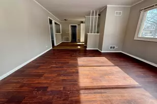 2904 Woodworth Pl, Hazel Crest, IL 60429 - Photo 3