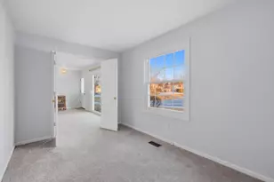 523 Bridle Trail, Wheeling, IL 60090 - Photo 11