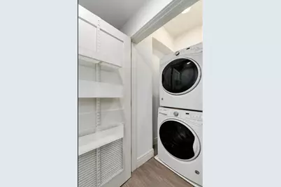 202 E Walton Place #2E, Chicago, IL 60611 - Photo 13