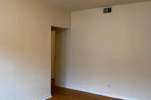 3038 W Wellington St, Chicago, IL 60618 - Photo 3