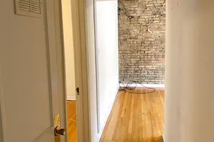 3038 W Wellington St, Chicago, IL 60618 - Photo 7