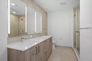 211 N Harbor Dr, Chicago, IL 60601 - Photo 17