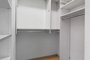 21 W Chestnut St, Chicago, IL 60610 - Photo 11