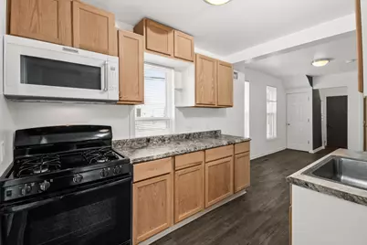 277 Gifford Place, Elgin, IL 60120 - Photo 5