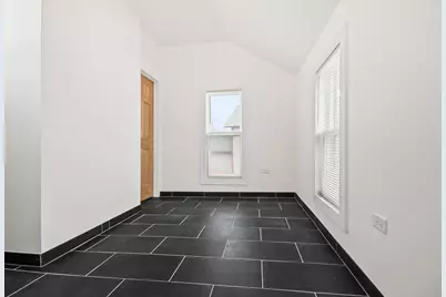 277 Gifford Place, Elgin, IL 60120 - Photo 13