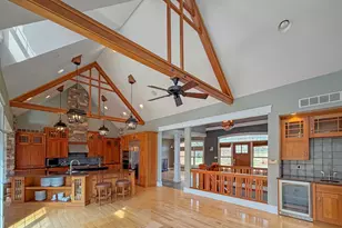 1121 Lawn Pl, Freeport, IL 61032 - Photo 5