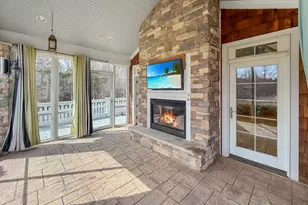 1121 Lawn Pl, Freeport, IL 61032 - Photo 19