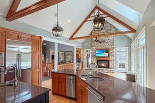 1121 Lawn Pl, Freeport, IL 61032 - Photo 11