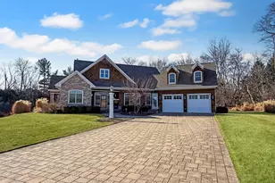 1121 Lawn Pl, Freeport, IL 61032 - Photo 3