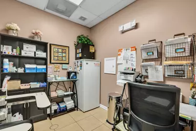 8301 Skokie Boulevard, Skokie, IL 60077 - Photo 21