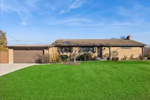 1603 Ashton Ct, Wheaton, IL 60187 - Photo 1