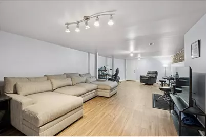 1344 W Augusta Boulevard #1, Chicago, IL 60642 - Photo 15