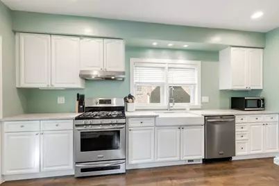 4252 N Bernard Street, Chicago, IL 60618 - Photo 13