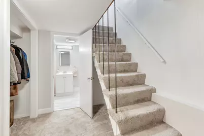 4252 N Bernard Street, Chicago, IL 60618 - Photo 5