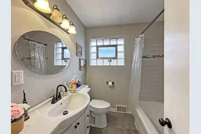 14522 S Marquette Avenue, Burnham, IL 60633 - Photo 7