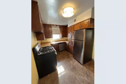 2849 W Pratt Boulevard, Chicago, IL 60645 - Photo 5