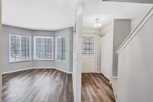 249 W Whispering Oaks Ln, Round Lake, IL 60073 - Photo 7