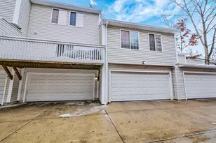 249 W Whispering Oaks Ln, Round Lake, IL 60073 - Photo 19