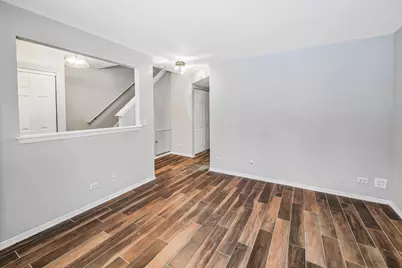 249 W Whispering Oaks Lane, Round Lake, IL 60073 - Photo 5