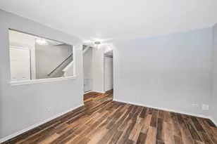 249 W Whispering Oaks Ln, Round Lake, IL 60073 - Photo 5