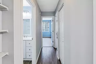 249 W Whispering Oaks Ln, Round Lake, IL 60073 - Photo 9