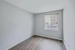 249 W Whispering Oaks Ln, Round Lake, IL 60073 - Photo 17