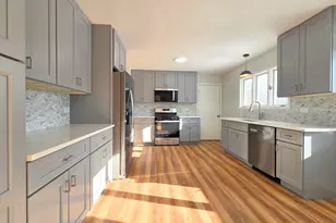 29 E Lake Shore Dr, Round Lake Park, IL 60073 - Photo 9