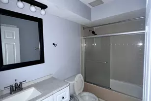 43 W Ann St, Lombard, IL 60148 - Photo 7