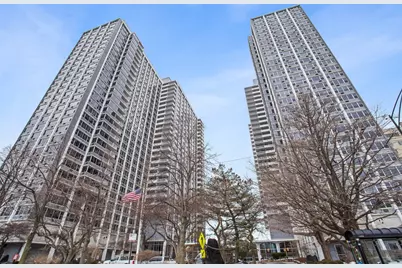 4250 N Marine Drive #922, Chicago, IL 60613 - Photo 1