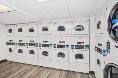 4250 N Marine Drive #922, Chicago, IL 60613 - Photo 15