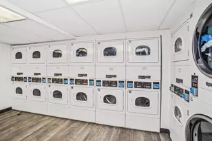 4250 N Marine Dr, Chicago, IL 60613 - Photo 15