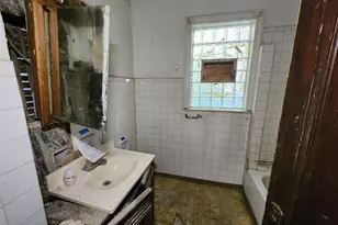 7952 S Langley Ave, Chicago, IL 60619 - Photo 13