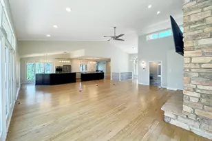 1669 Barberry Cir, Freeport, IL 61032 - Photo 7