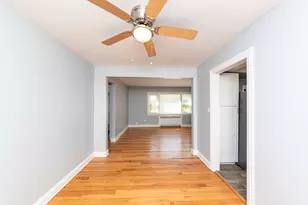 227 Custer Ave, Evanston, IL 60202 - Photo 5