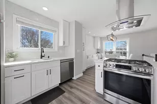 396 Nantucket Ct, Bartlett, IL 60103 - Photo 7