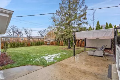 9317 Olcott Avenue, Morton Grove, IL 60053 - Photo 35