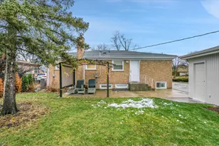 9317 Olcott Ave, Morton Grove, IL 60053 - Photo 37